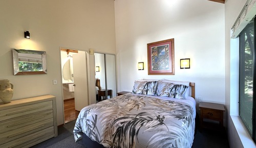 The Palms- King Studio with Spa Bath