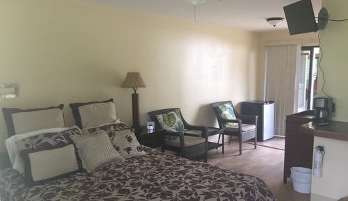 #09 Standard Cottage, Private Bathroom, Garden View