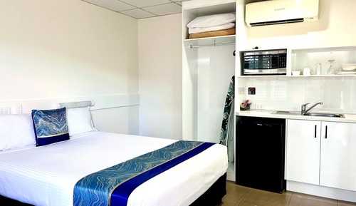 Deluxe Twin Room ( Pet Friendly)