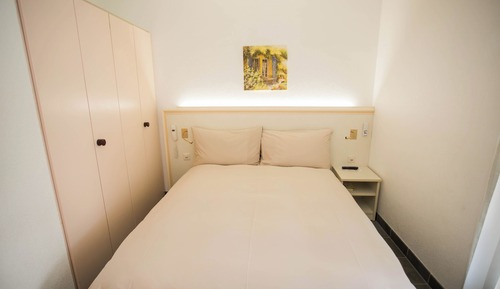 Economy Single Room
