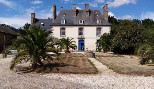 Luxury Suite, Ensuite, Park View ( Victor Hugo)
