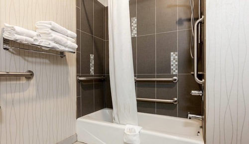 Suite, Multiple Beds, Accessible, Non Smoking