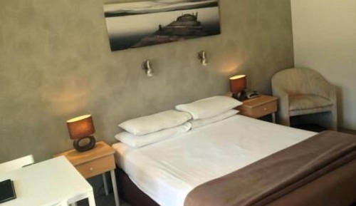 Standard Room, Kitchenette (Queen Room)