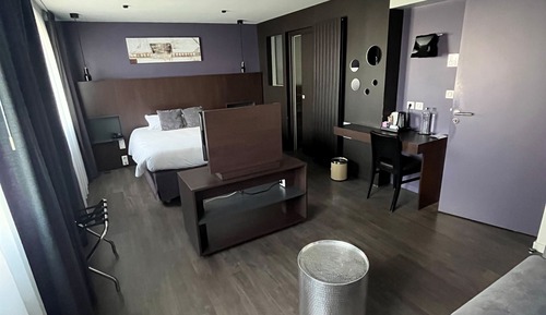 Junior Suite, 1 King Bed, Non Smoking
