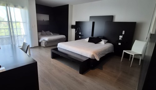 Family Room, 1 King Bed, Non Smoking (with Sofabed)