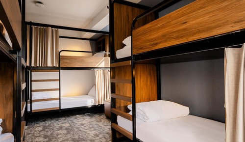 Bed in 6 Bed Dorm with Harbour View - Ensuite