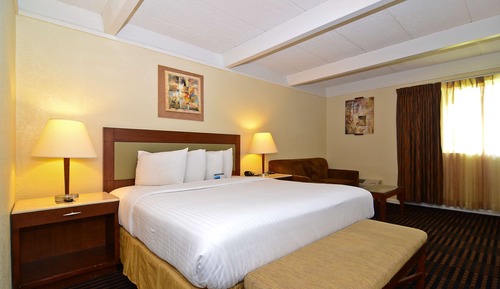 Suite, 1 Queen Bed, Accessible, Non Smoking