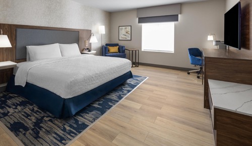 Classic Room, 1 King Bed, Accessible, Bathtub (Mobility Accessible)
