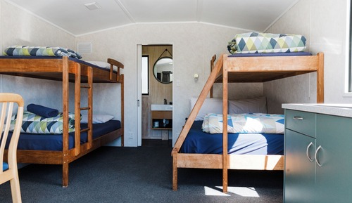 Standard Cabin, Multiple Beds
