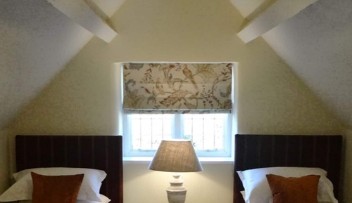 Superior Twin Room, Ensuite (with Bath)