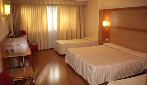 Double Room (+2 camas supletorias)