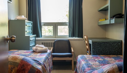 Room, 2 Twin Beds, Shared Bathroom