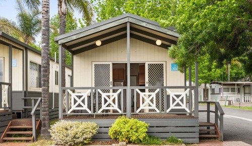 Superior 2 Bedroom Cabin - Sleeps 5