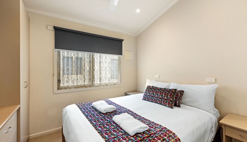 Superior 2 Bedroom Lakeview Cabin