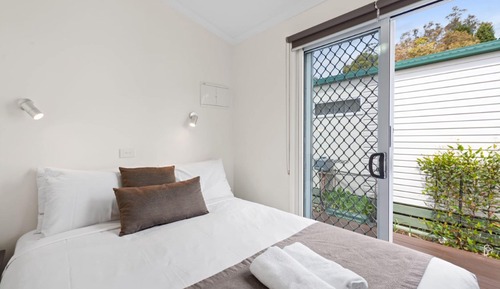 Deluxe 1 Bedroom Cabin