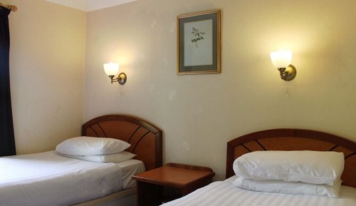 Standard Twin Room, Ensuite