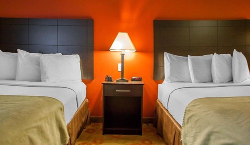 Suite, 2 Queen Beds, Non Smoking