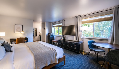 Deluxe King Riverview