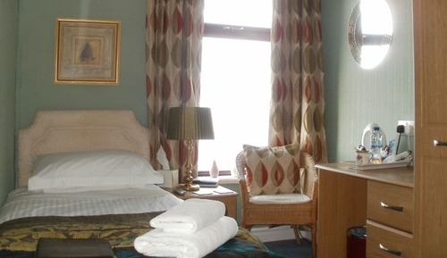 Single Room, Ensuite (5)