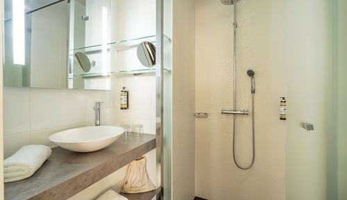 Superior Room, 1 Queen Bed, Balcony (Twin bed on request)