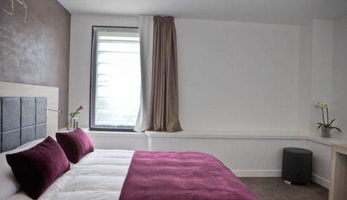 Standard Room, 1 Queen Bed (Twin bed on request)