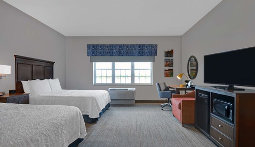 Room, 2 Queen Beds, Accessible, River View