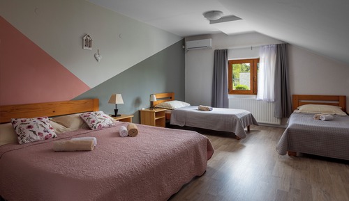 Economy Triple Room (Villa Domagoj)