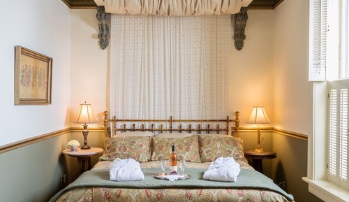 Room, 1 King Bed, Jetted Tub