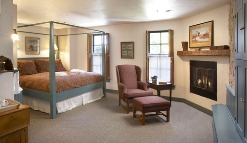 Suite, 1 King Bed, Fireplace