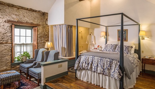 Room, 1 Queen Bed, Fireplace