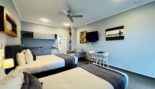 Queen Twin SPA Studio