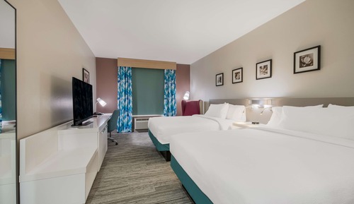 Room, 2 Queen Beds (Drinks & Snacks)