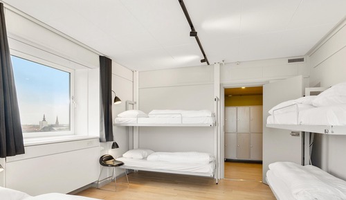 City view Standard+ 6-bedded room