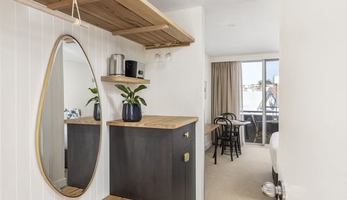 Queen Room, Town View