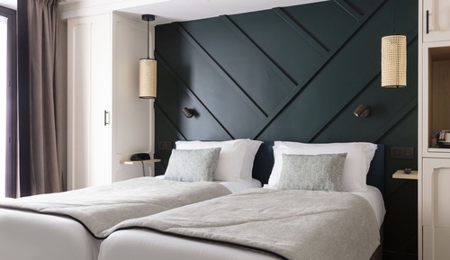 Deluxe Room (City or Courtyard View)
