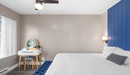 Standard Suite, 1 King Bed with Sofa bed