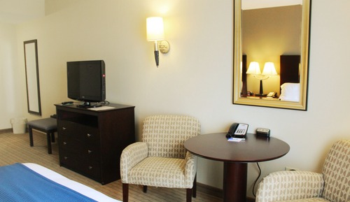 Standard Room, 1 King Bed, Accessible (Communications)
