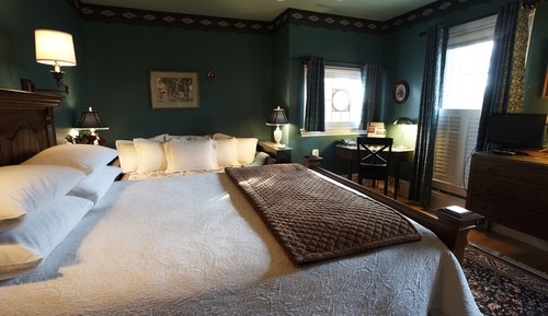 Superior Room, 1 Queen Bed, Non Smoking, City View