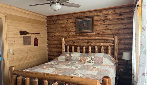 Riverview Fireplace Suite (4 person)