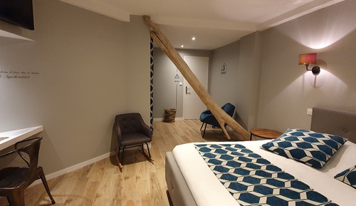 Deluxe Room, Annex Building