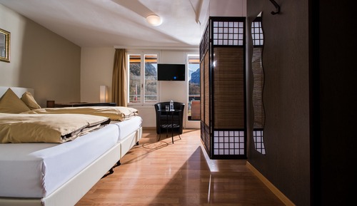 Panorama Triple Room with Jungfrau View