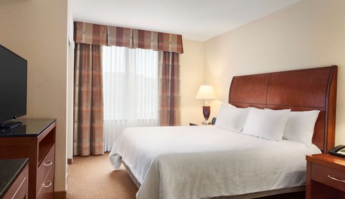 Junior Suite, 1 King Bed, Accessible