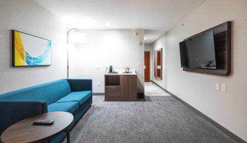 Suite, 2 Queen Beds, Accessible (Mobility, Accessible Tub)