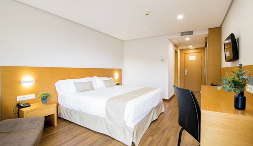 Deluxe Room, Partial Sea View