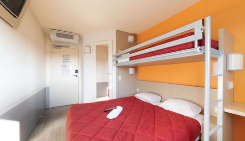 Standard Room, Multiple Beds (1 Double and 1 Single bed)