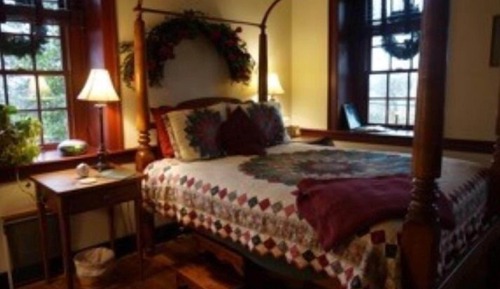 Standard Triple Room, Ensuite (Queen Anne Room)