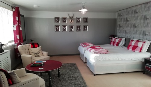 Stag Suite - King/Twin (Ground Floor)