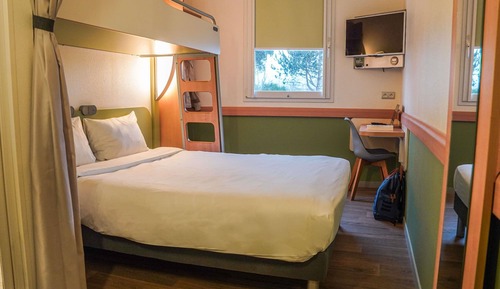 Triple Room, Multiple Beds