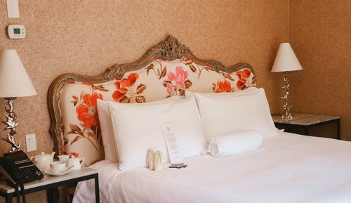 Deluxe Room, 1 King Bed (Spa, Pool, Gym - Woman Only)