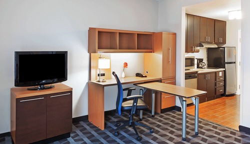 Suite, 1 Bedroom (Mobility/Hearing Accessible, Tub)